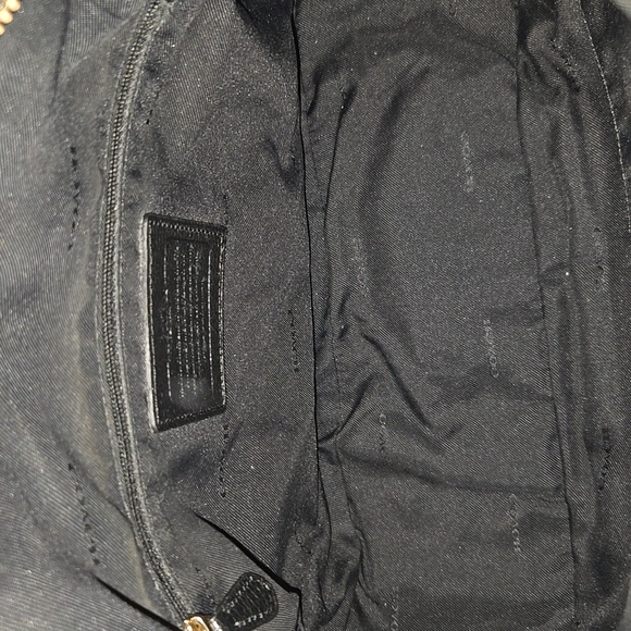 Coach - Picture 9 of 10